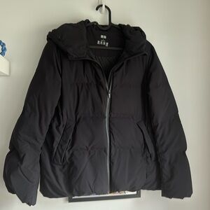 Uniqlo Women’s Black Puffer Coat